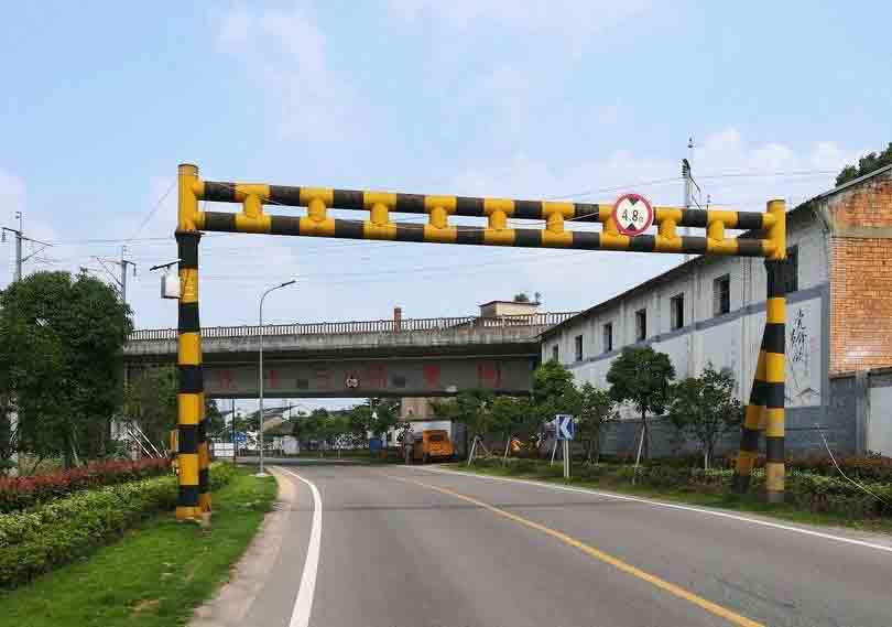 玉林铁路限高架